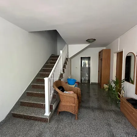 Mek Apartment *